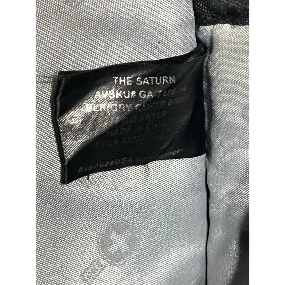 SwissGear By Wenger Saturn 17” Laptop Messenger Bag Gray Black Rugged Pockets